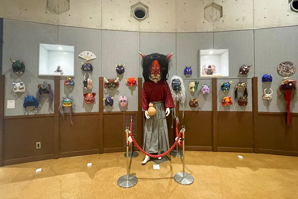 市民のお面の写真